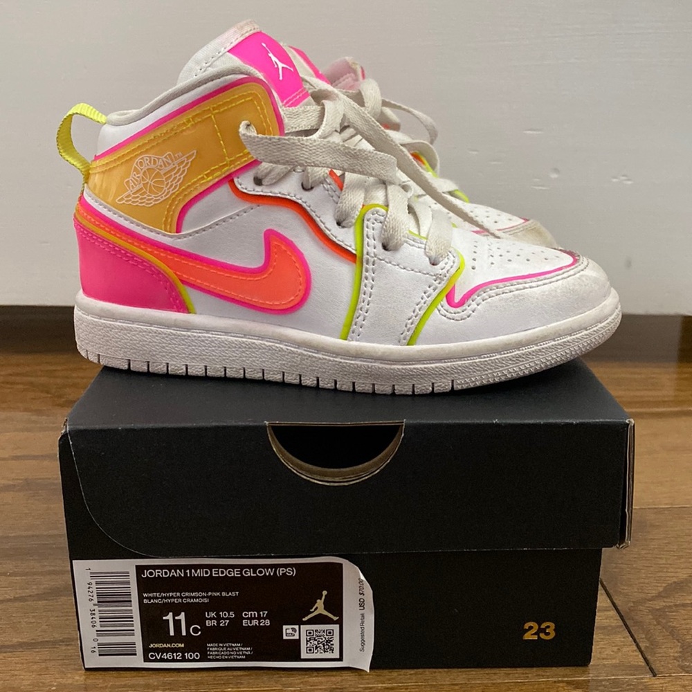 Nike Jordan 1 Mid Edge Glow